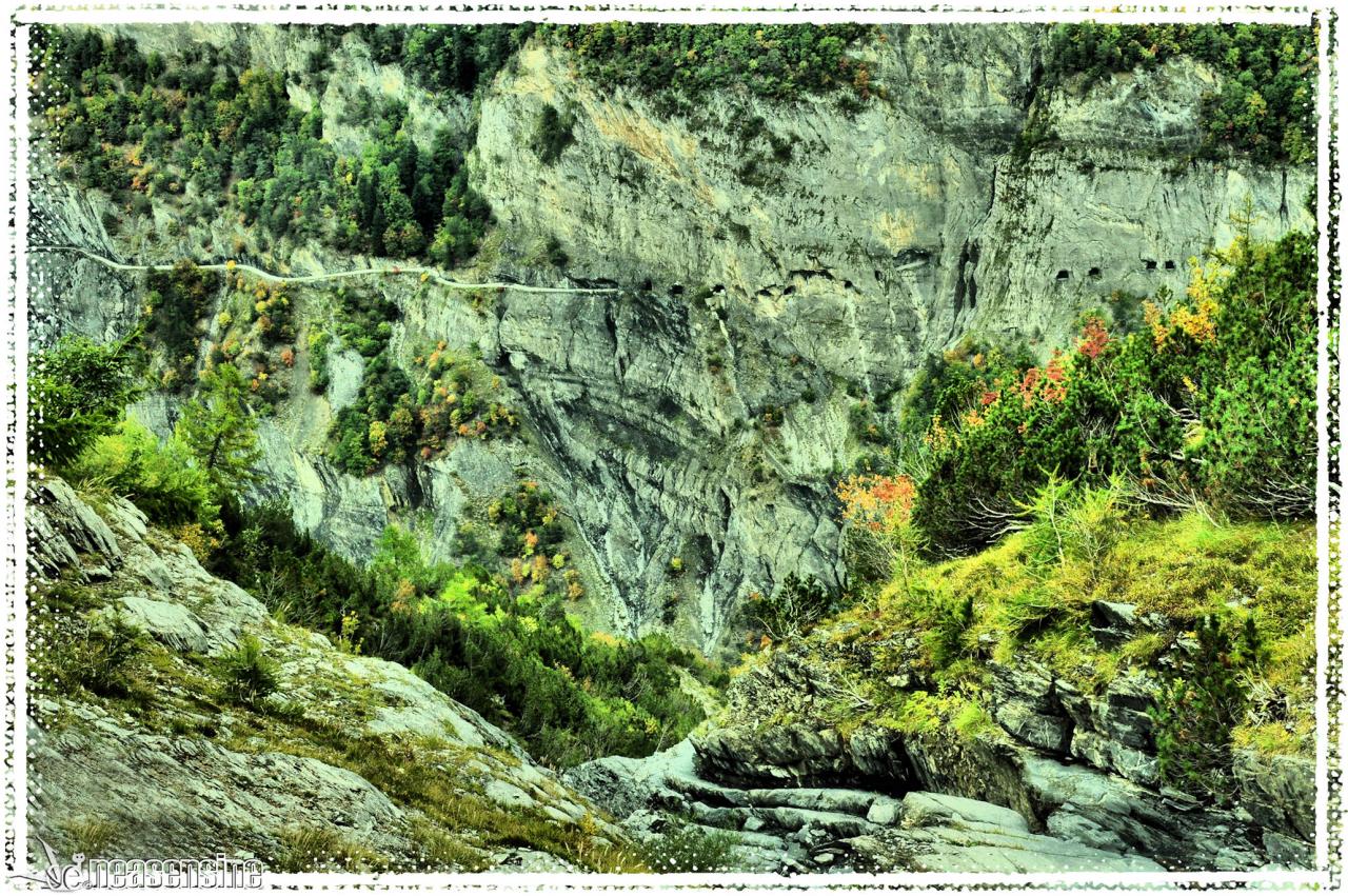 La vertigineuse route de Derborence