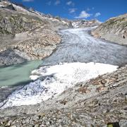 Drap blanc sur le glacier du Rhône - art.200809