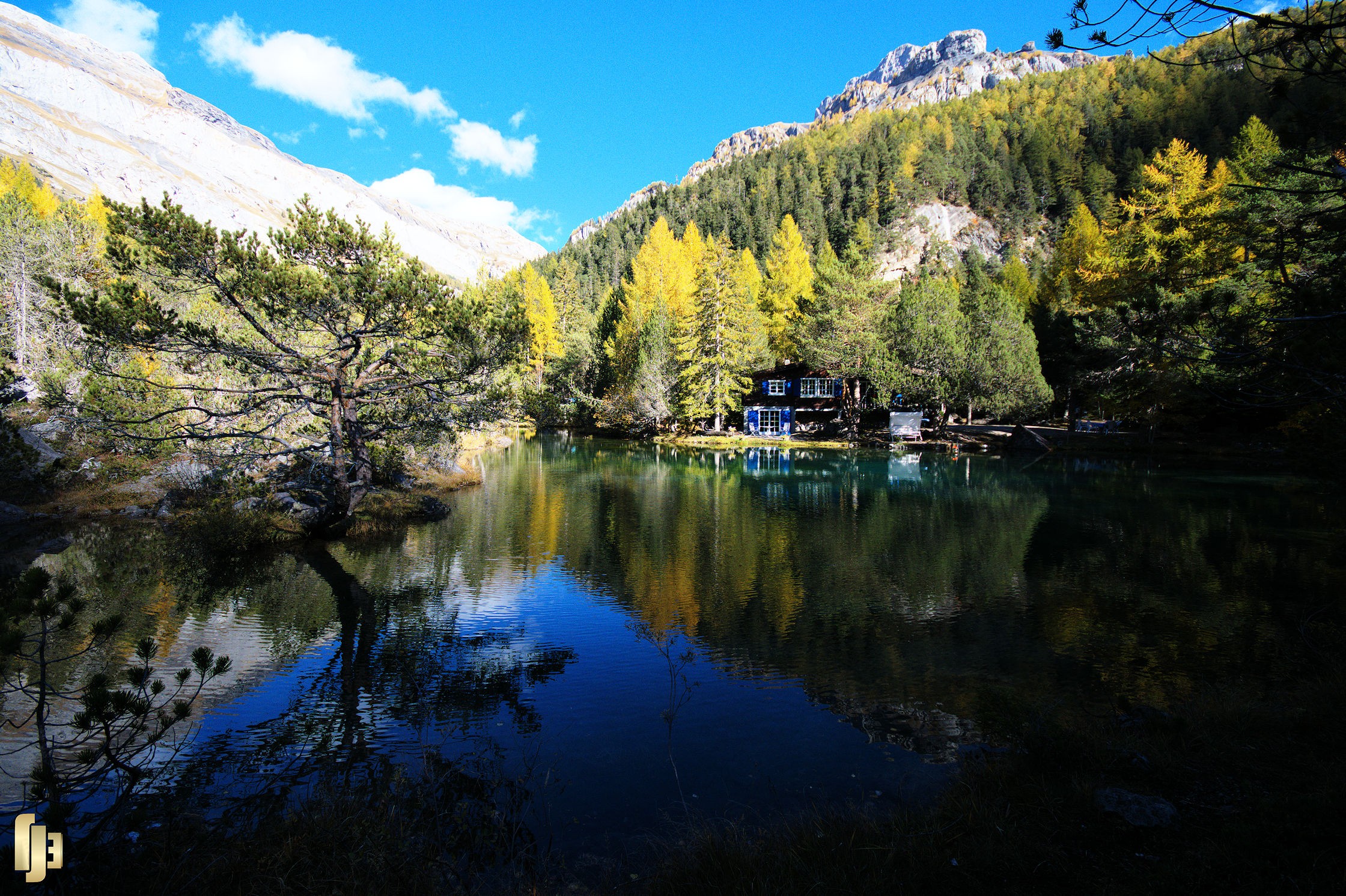 Le petit paradis du lac bleu - art.211027